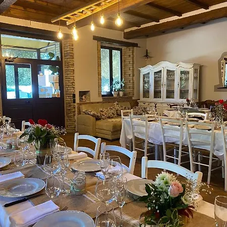 Alloggio per agriturismo Società Agricola F.lli Angelucci