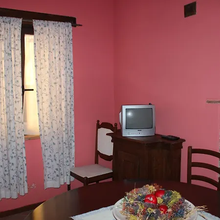 Alloggio per agriturismo Società Agricola F.lli Angelucci *