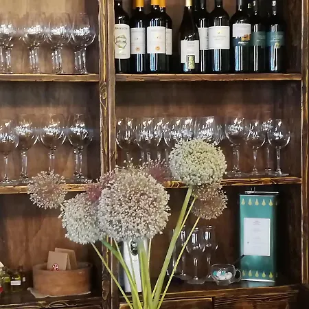 Società Agricola F.lli Angelucci Alloggio per agriturismo *