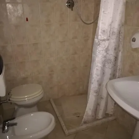 Alloggio per agriturismo Società Agricola F.lli Angelucci *