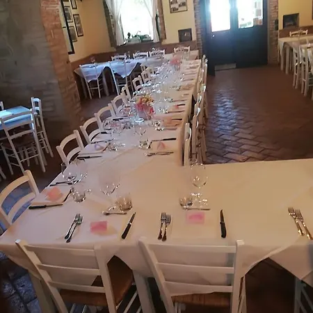 Società Agricola F.lli Angelucci Alloggio per agriturismo *