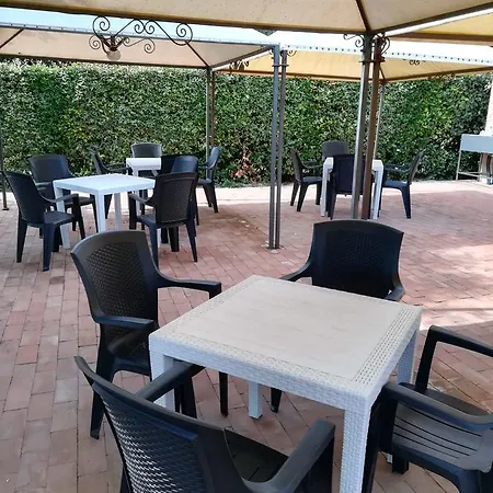 Societa Agricola F.lli Angelucci 农家乐 卡纳拉