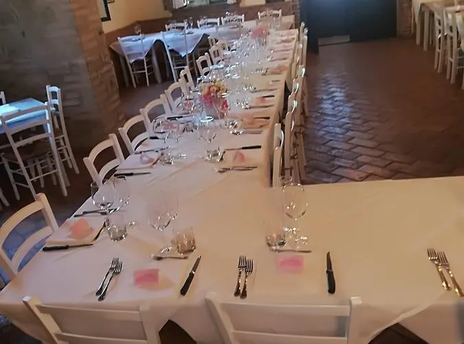 Societa Agricola F.lli Angelucci Farm stay *