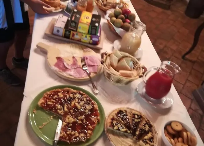 Societa Agricola F.lli Angelucci Farm stay *